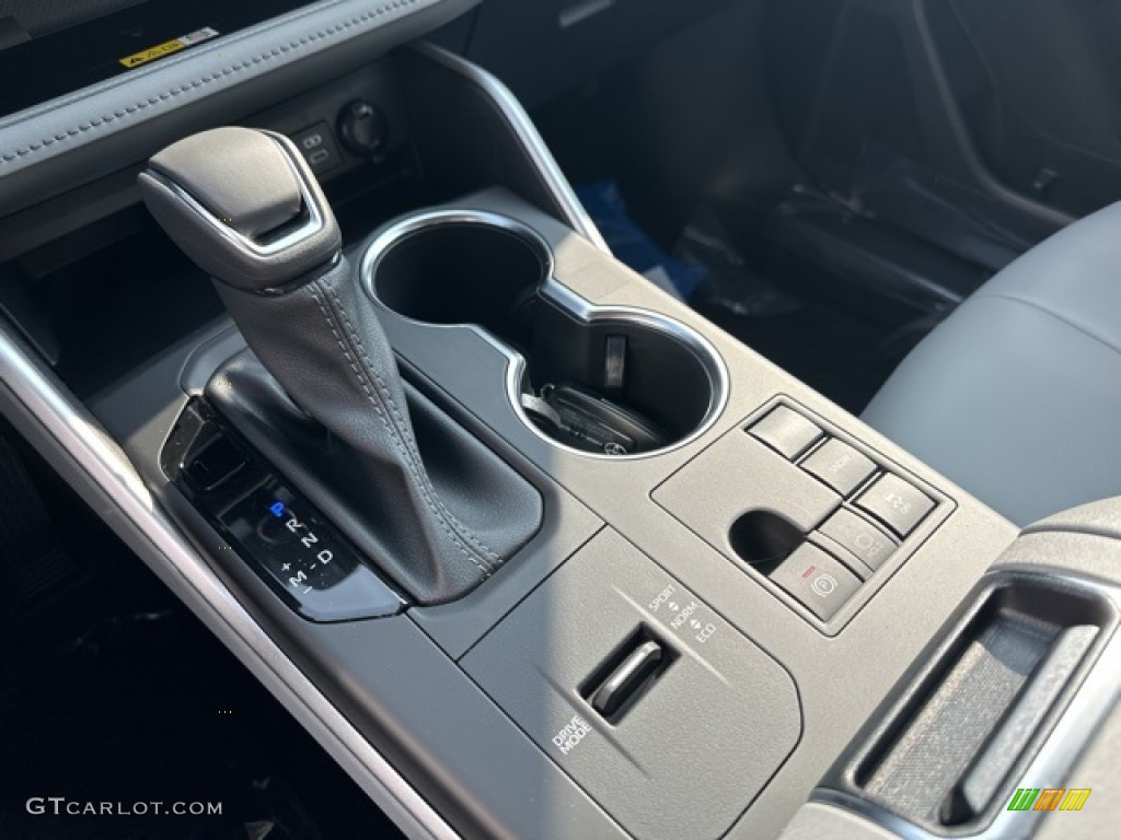 2023 Highlander XLE - Wind Chill Pearl / Graphite photo #12