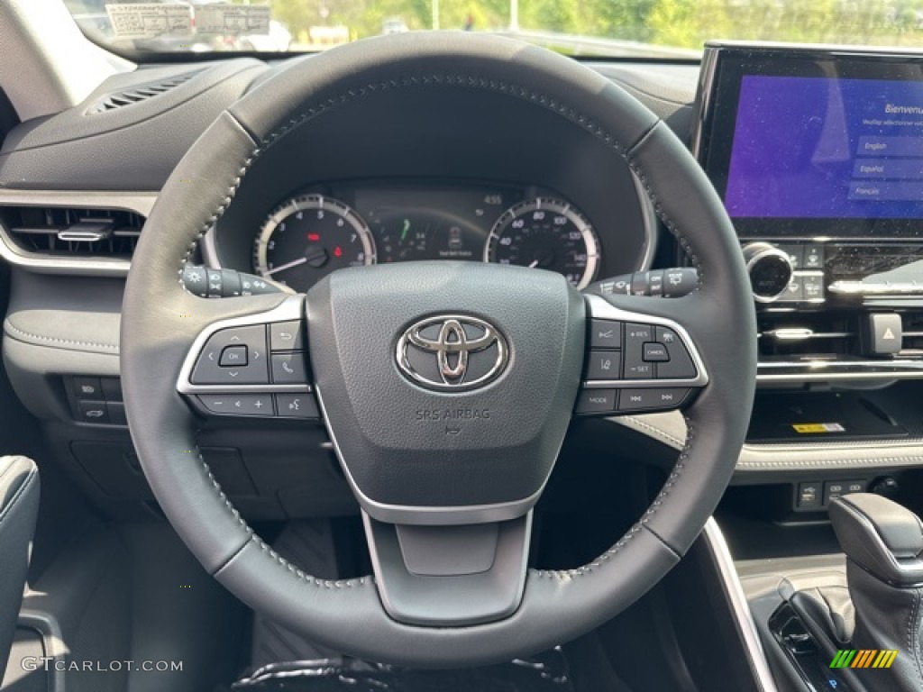 2023 Highlander XLE - Wind Chill Pearl / Black photo #10