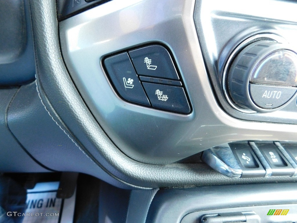 2018 Chevrolet Silverado 3500HD LTZ Crew Cab 4x4 Controls Photos