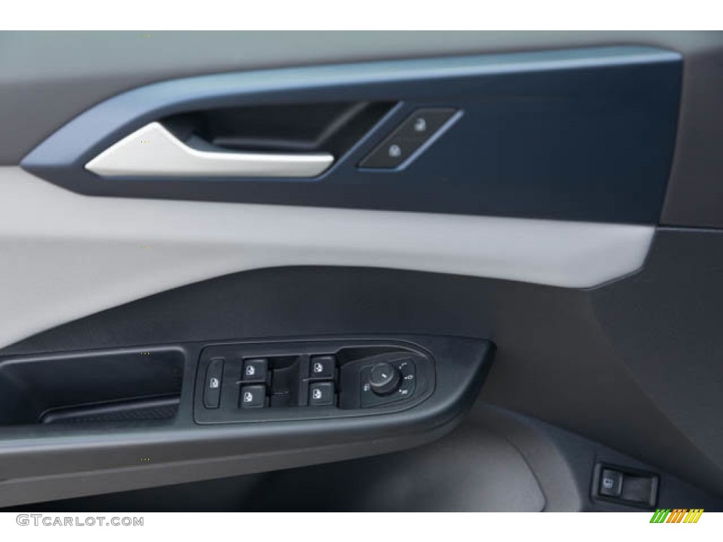 2022 Volkswagen Taos SE Black Door Panel Photo #146101039