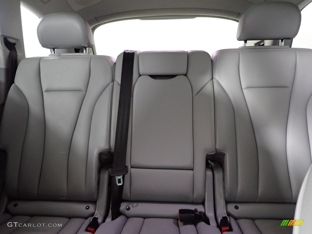 Rock Gray Interior 2019 Audi Q7 45 Premium Plus quattro Photo #146101276