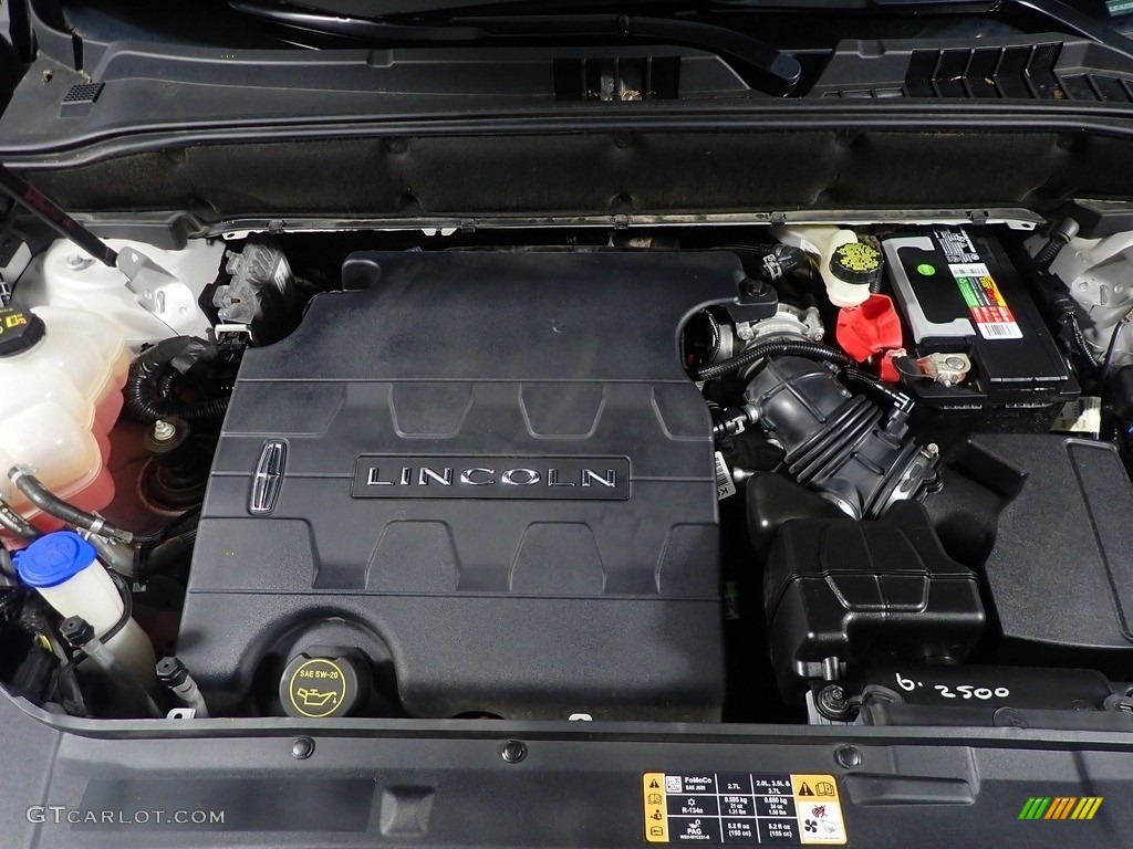 2016 Lincoln MKX Reserve FWD Engine Photos