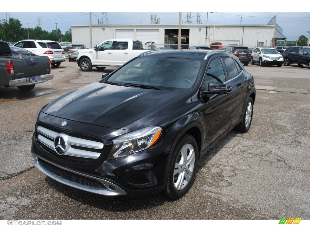 Night Black Mercedes-Benz GLA