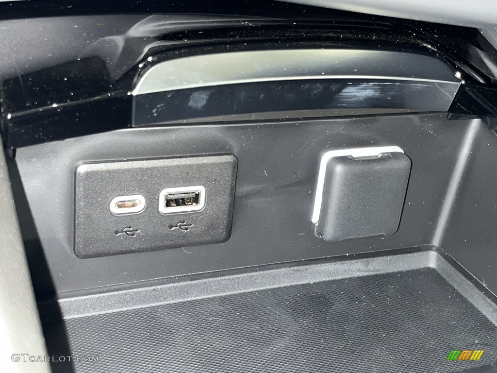 2023 Envision Essence AWD - Ebony Twilight Metallic / Ebony photo #32