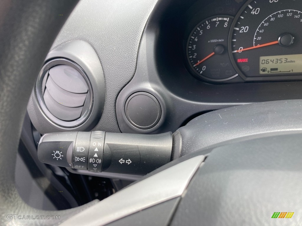 2019 Mitsubishi Mirage LE Controls Photo #146106355