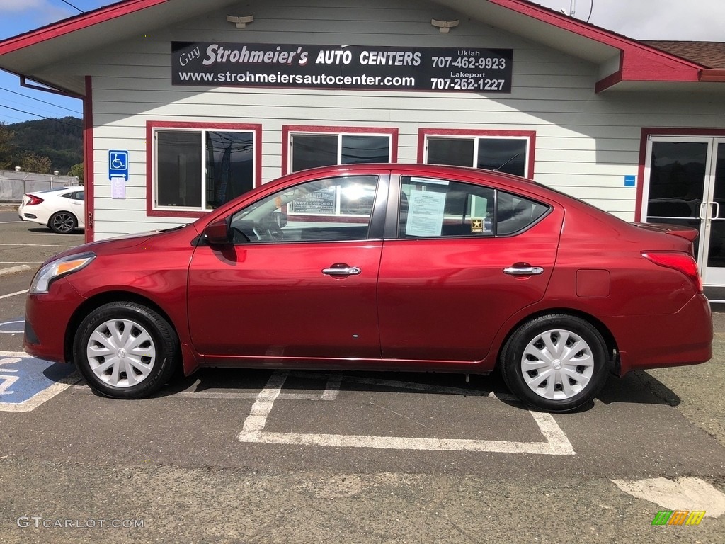 2016 Versa SV Sedan - Cayenne Red / Charcoal photo #4
