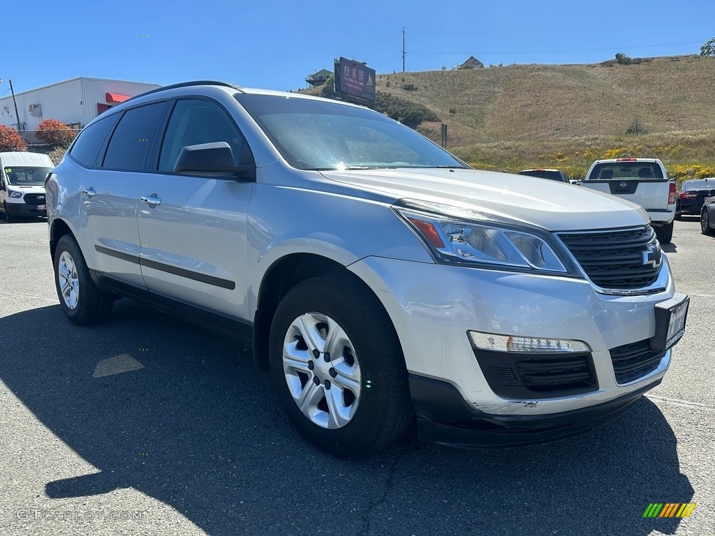 2017 Traverse LS - Silver Ice Metallic / Dark Titanium/Light Titanium photo #1