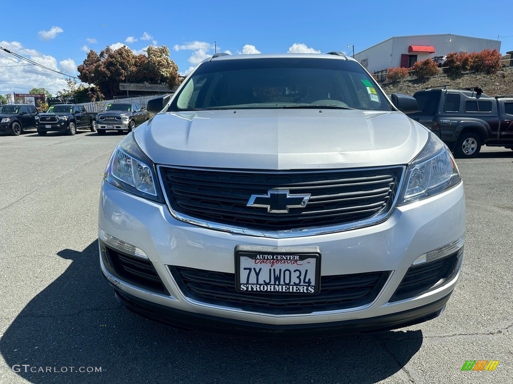 2017 Traverse LS - Silver Ice Metallic / Dark Titanium/Light Titanium photo #2