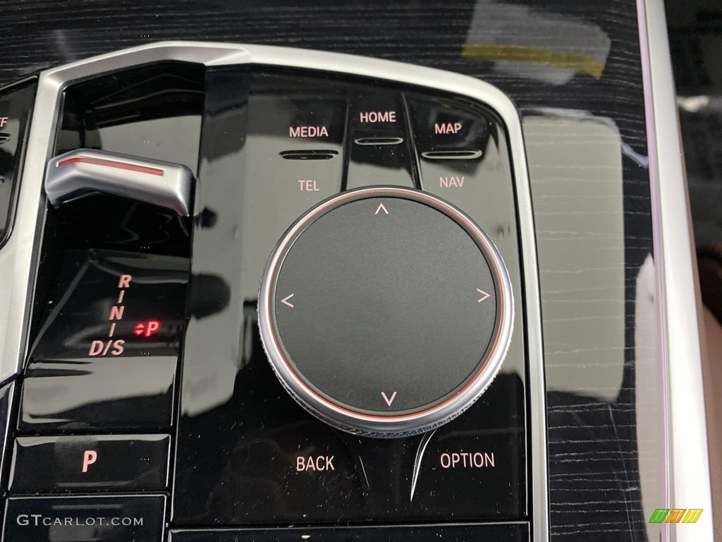 2024 BMW X7 xDrive40i Controls Photo #146106805