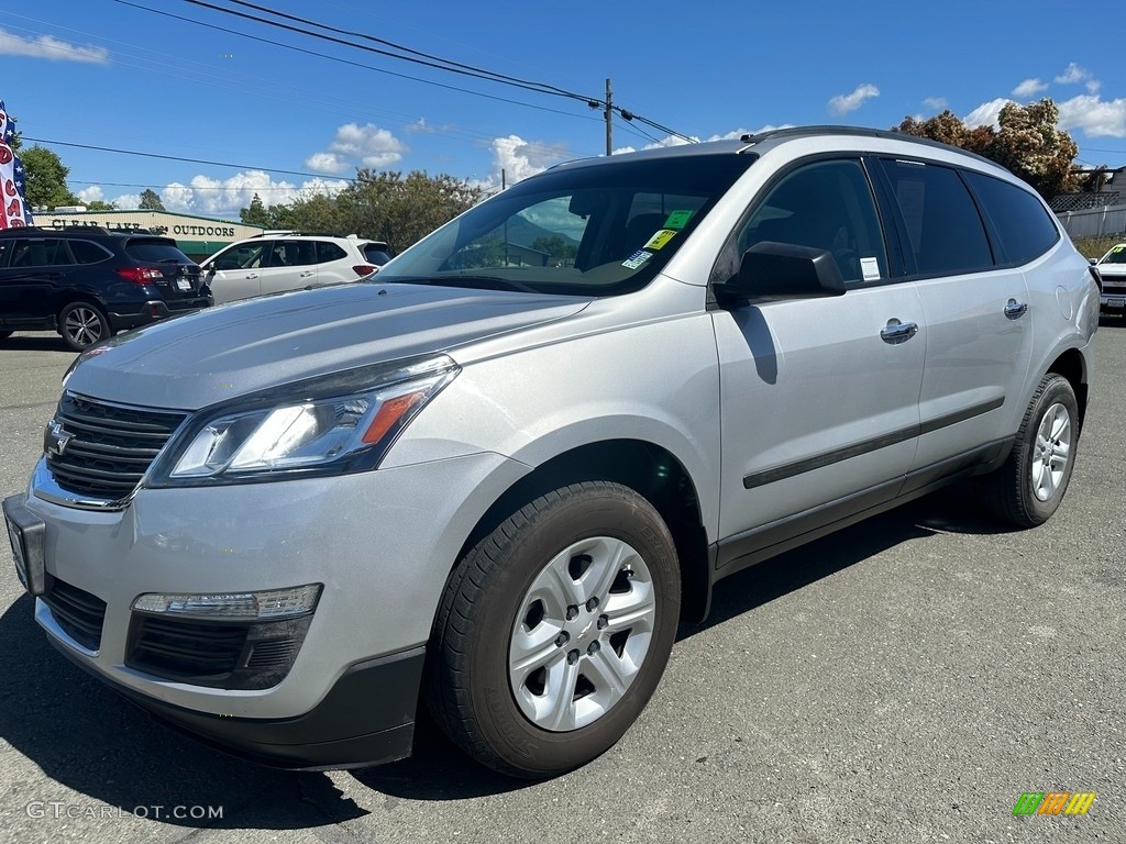 2017 Traverse LS - Silver Ice Metallic / Dark Titanium/Light Titanium photo #3