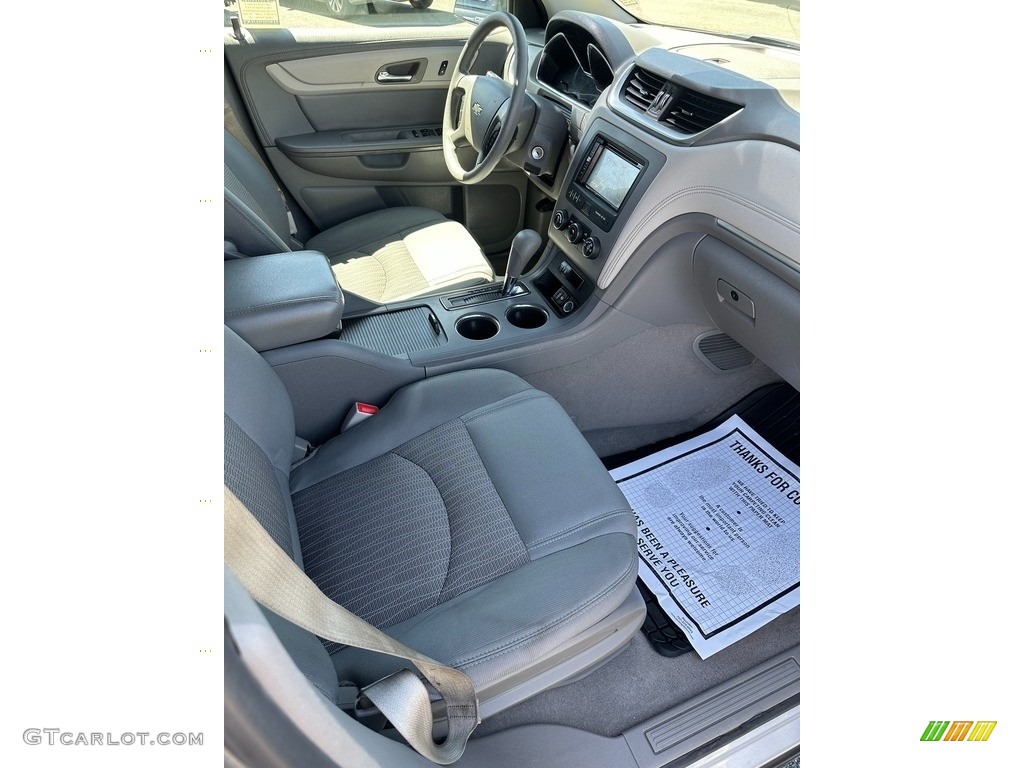 2017 Traverse LS - Silver Ice Metallic / Dark Titanium/Light Titanium photo #10