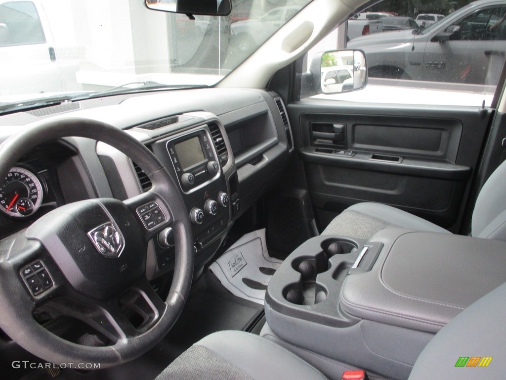 2018 1500 Tradesman Crew Cab 4x4 - Bright White / Black/Diesel Gray photo #8