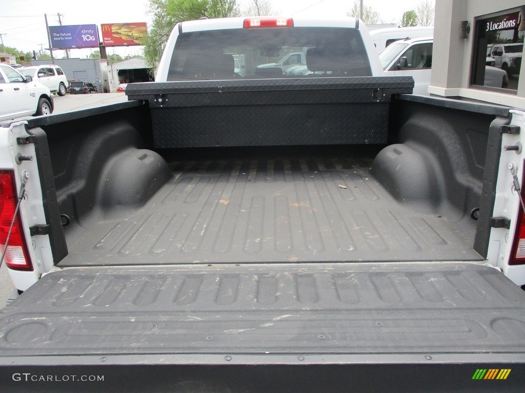 2018 1500 Tradesman Crew Cab 4x4 - Bright White / Black/Diesel Gray photo #23