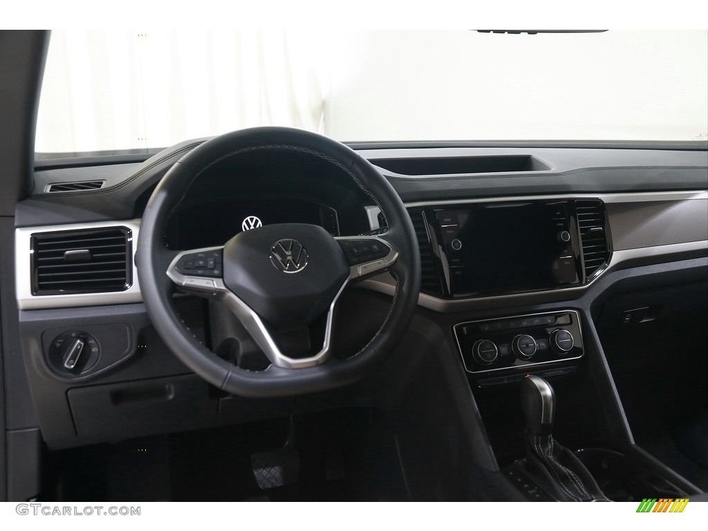 2022 Volkswagen Atlas Cross Sport SE Technology 4Motion Dashboard Photos
