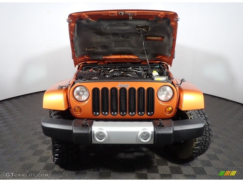2011 Wrangler Unlimited Sahara 4x4 - Mango Tango Pearl / Black/Dark Saddle photo #6