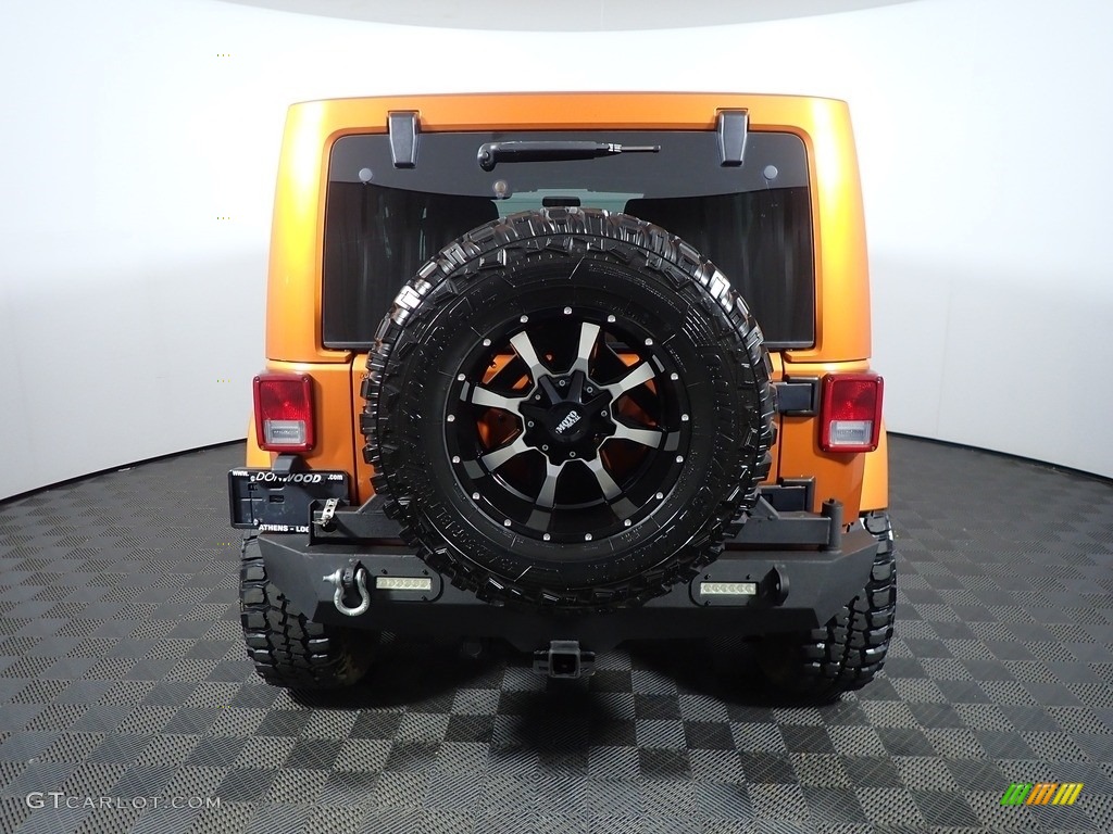 2011 Wrangler Unlimited Sahara 4x4 - Mango Tango Pearl / Black/Dark Saddle photo #13