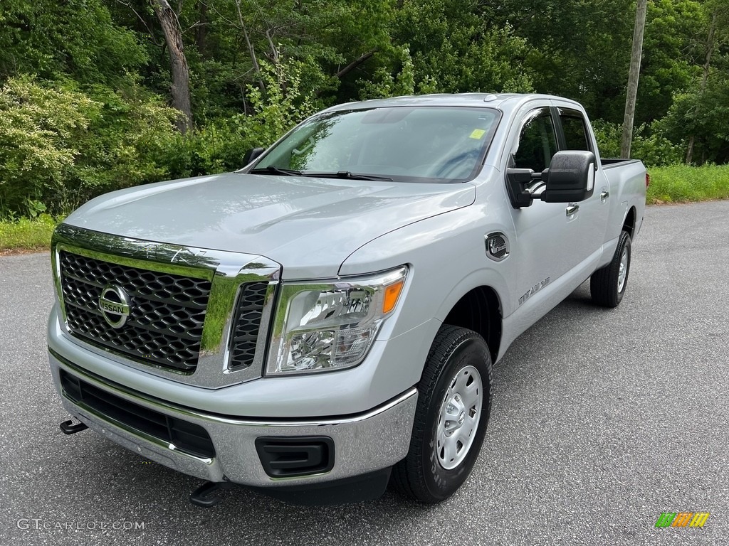 Brilliant Silver 2017 Nissan TITAN XD SV Crew Cab 4x4 Exterior Photo #146111628