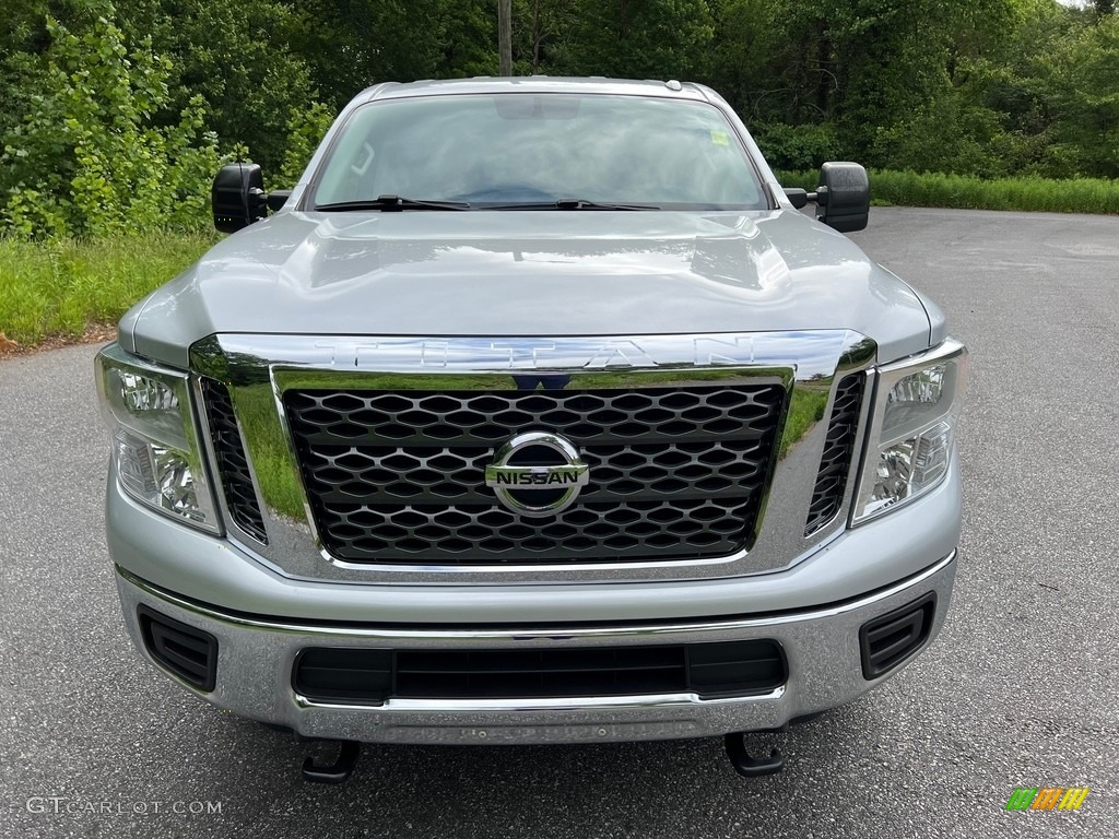 Brilliant Silver 2017 Nissan TITAN XD SV Crew Cab 4x4 Exterior Photo #146111649