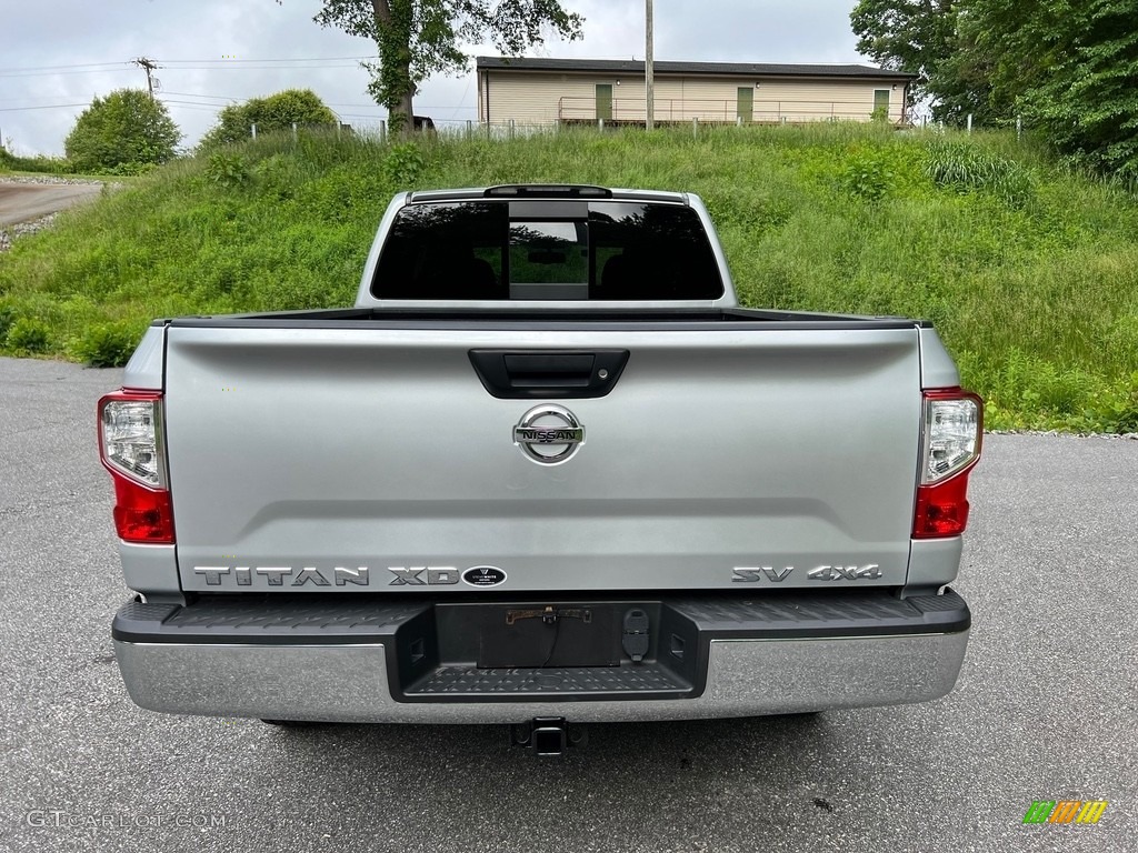 Brilliant Silver 2017 Nissan TITAN XD SV Crew Cab 4x4 Exterior Photo #146111742