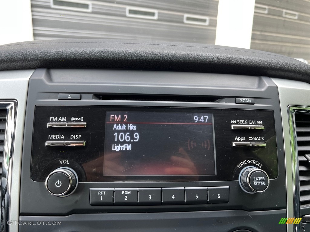 2017 Nissan TITAN XD SV Crew Cab 4x4 Audio System Photo #146112054