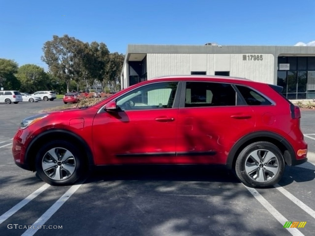 Runway Red 2019 Kia Niro EX Hybrid Exterior Photo #146113059