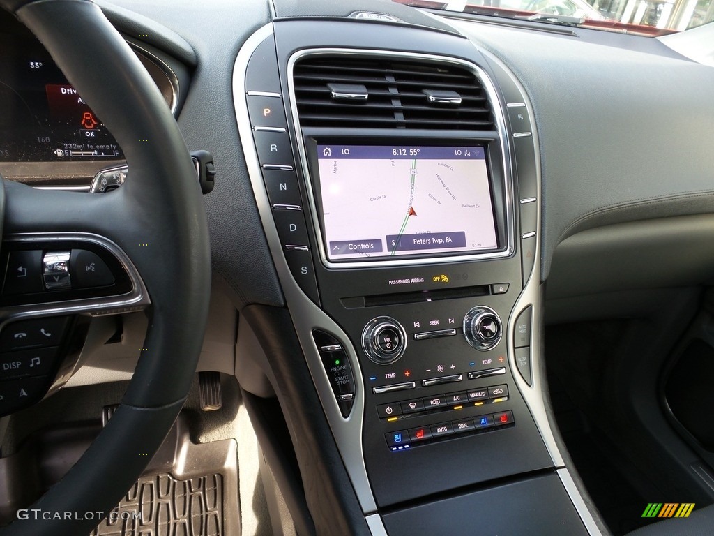 2020 Lincoln Nautilus Reserve AWD Controls Photo #146114501