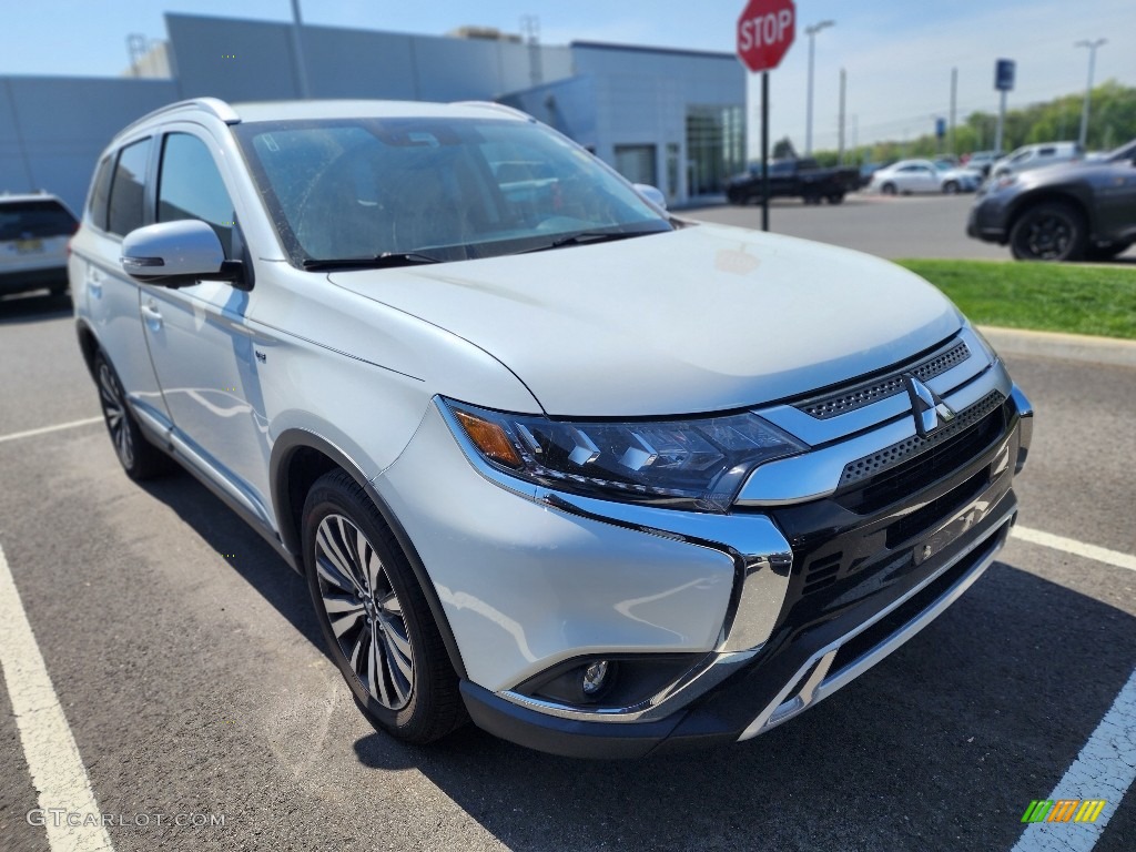 2019 Outlander GT 3.0 S-AWC - Pearl White / Beige photo #2