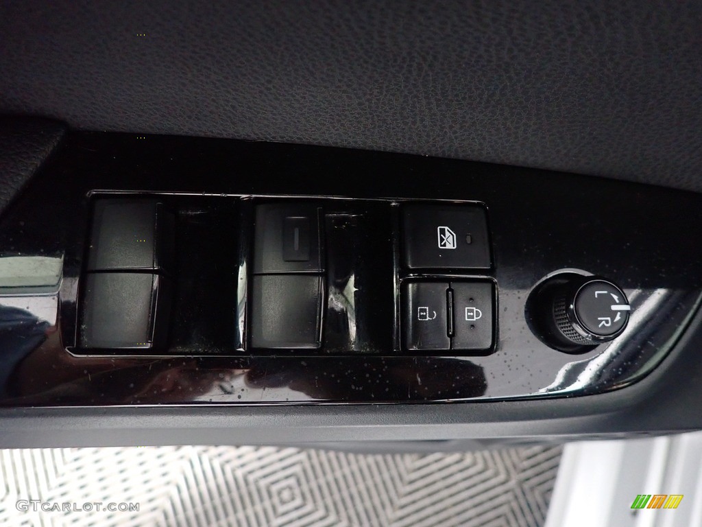 2021 Prius L Eco - Classic Silver Metallic / Black photo #17