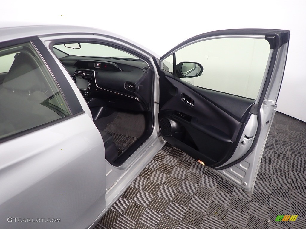 2021 Prius L Eco - Classic Silver Metallic / Black photo #33