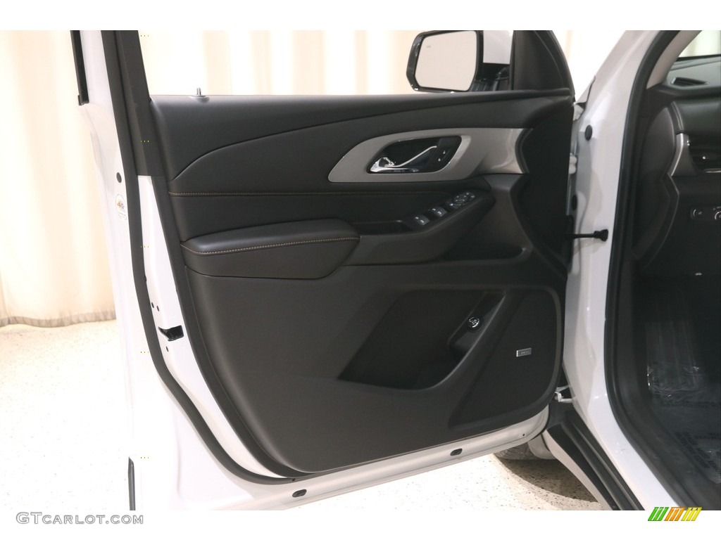 2018 Chevrolet Traverse LT Door Panel Photos