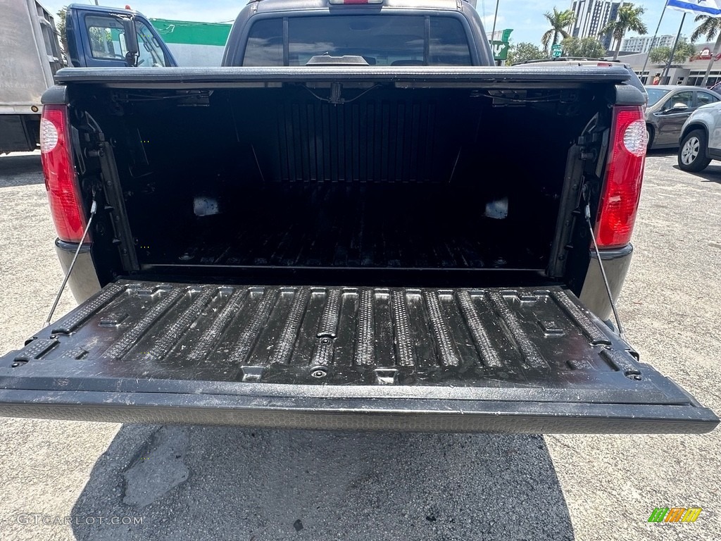 2005 Explorer Sport Trac XLT - Black Clearcoat / Medium Pebble photo #6