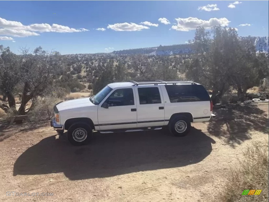 Linen White 1997 GMC Suburban K1500 SLE 4x4 Exterior Photo #146119089