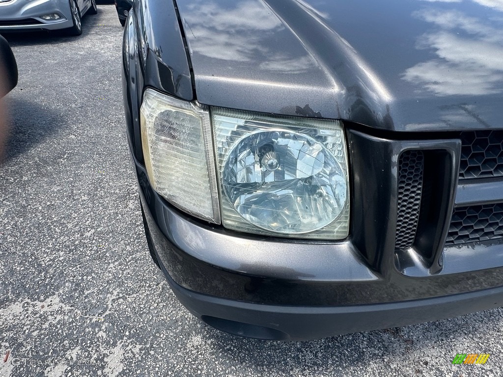 2005 Explorer Sport Trac XLT - Black Clearcoat / Medium Pebble photo #9