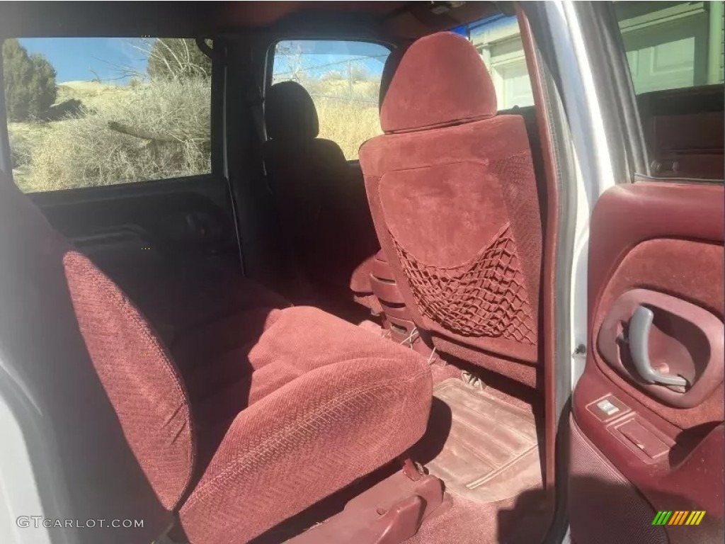 1997 GMC Suburban K1500 SLE 4x4 Rear Seat Photo #146119134