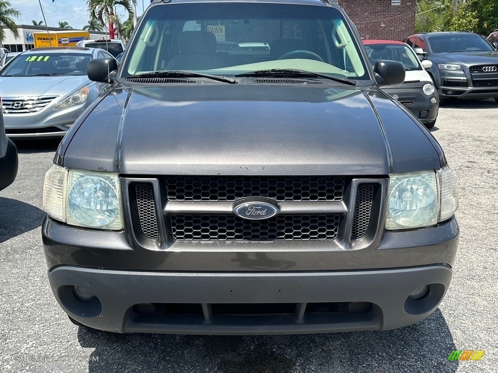 2005 Explorer Sport Trac XLT - Black Clearcoat / Medium Pebble photo #28