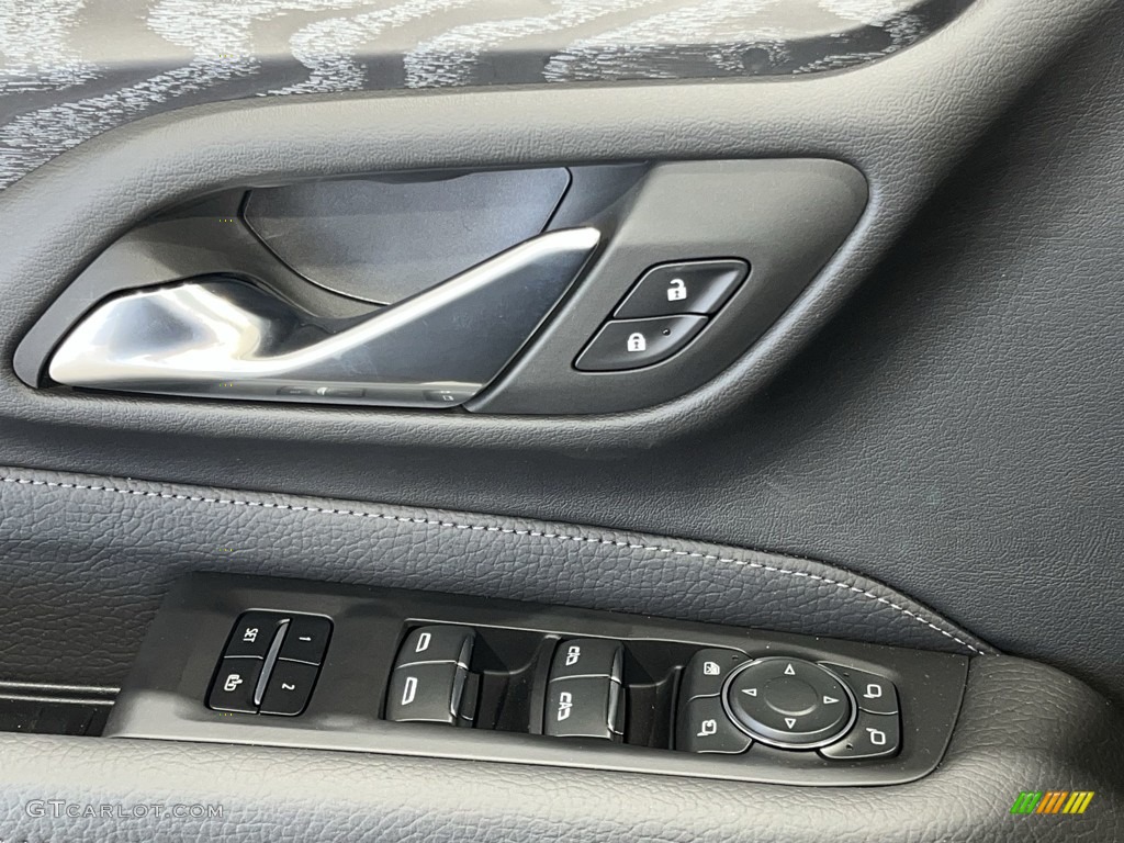 2023 GMC Yukon XL Denali 4WD Door Panel Photos