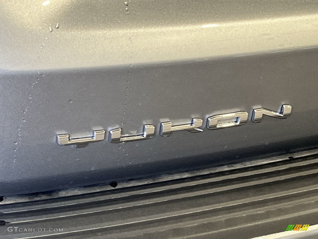 2023 GMC Yukon XL Denali 4WD Marks and Logos Photos