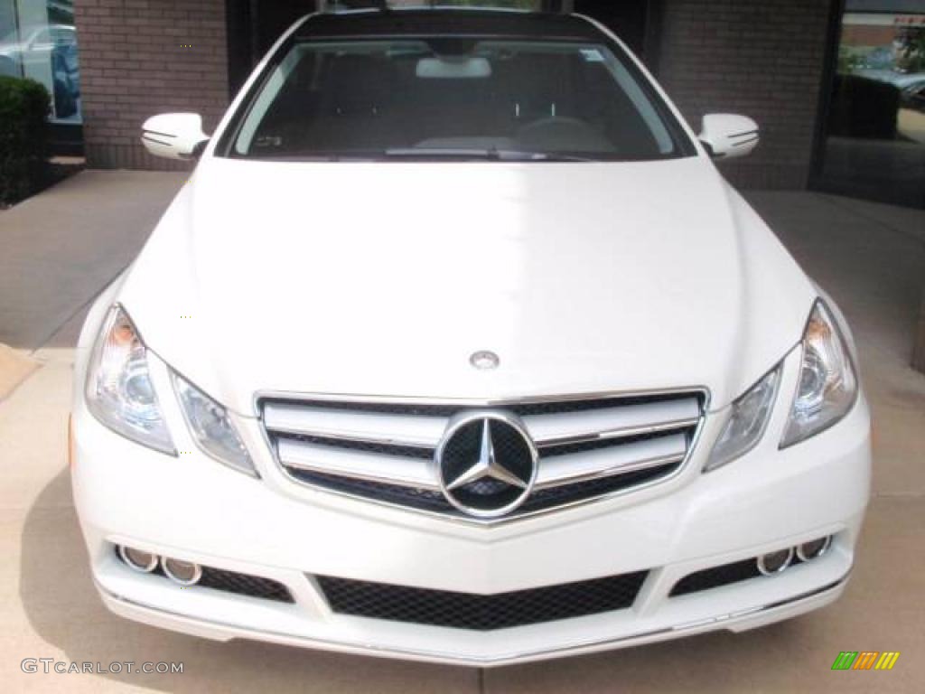 2010 E 350 Coupe - Arctic White / Black photo #2