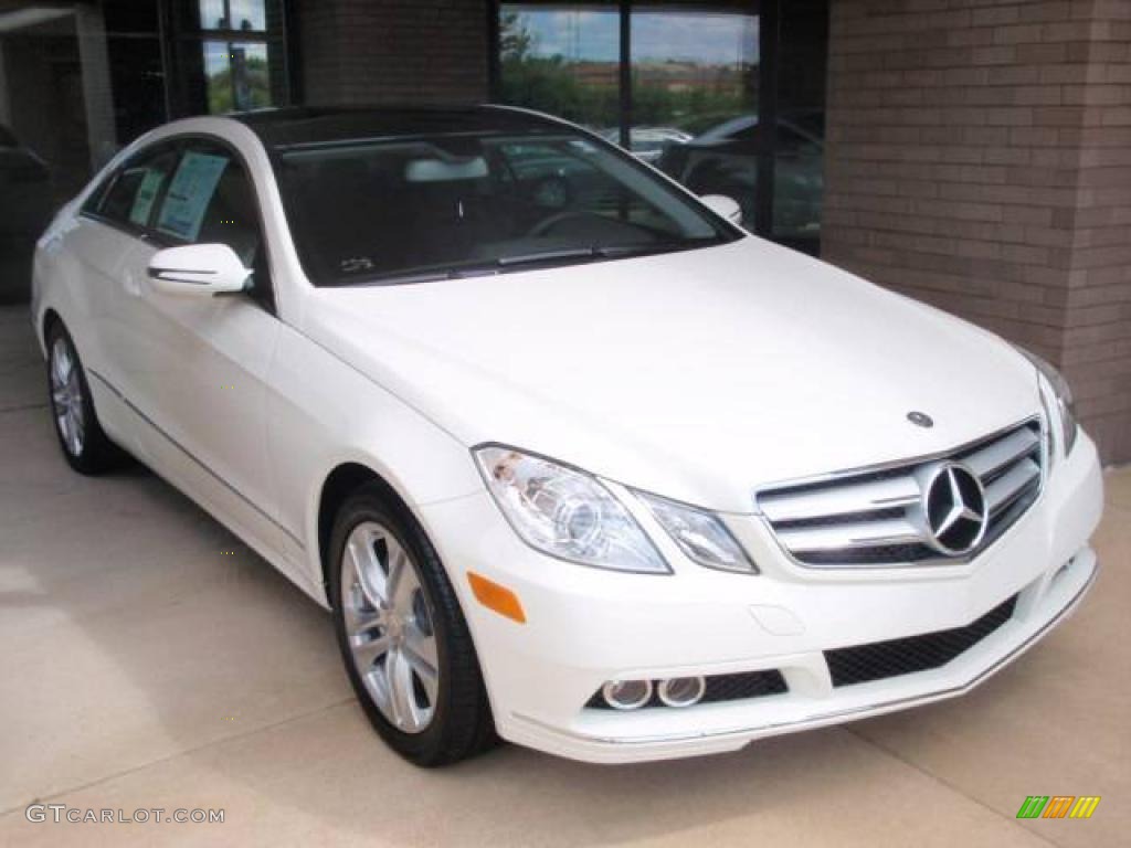 2010 E 350 Coupe - Arctic White / Black photo #3