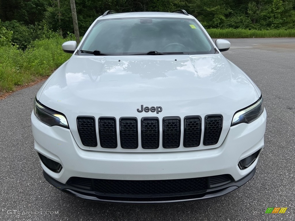 2019 Cherokee Latitude Plus 4x4 - Bright White / Black photo #3