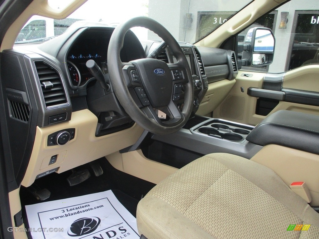 2019 F250 Super Duty XLT Crew Cab 4x4 - Magma Red / Camel photo #6