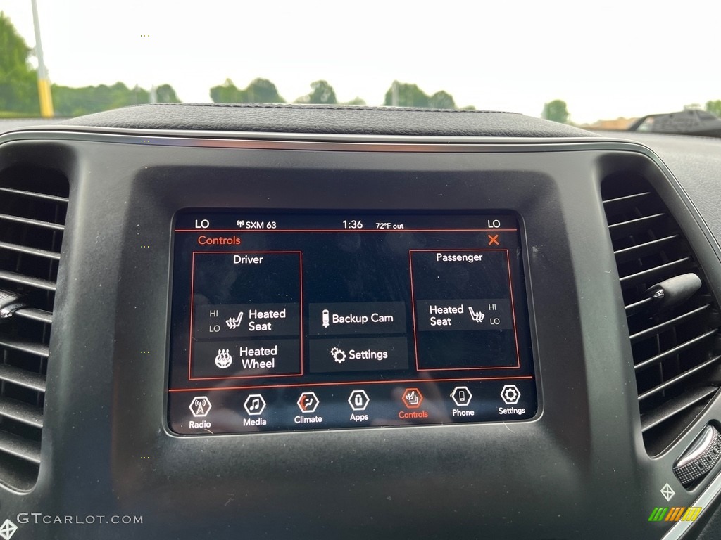 2019 Jeep Cherokee Latitude Plus 4x4 Controls Photo #146122997