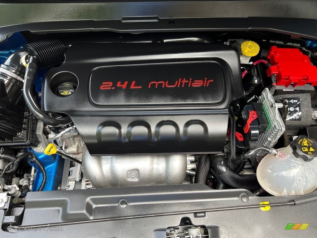 2019 Jeep Compass Latitude Engine Photos