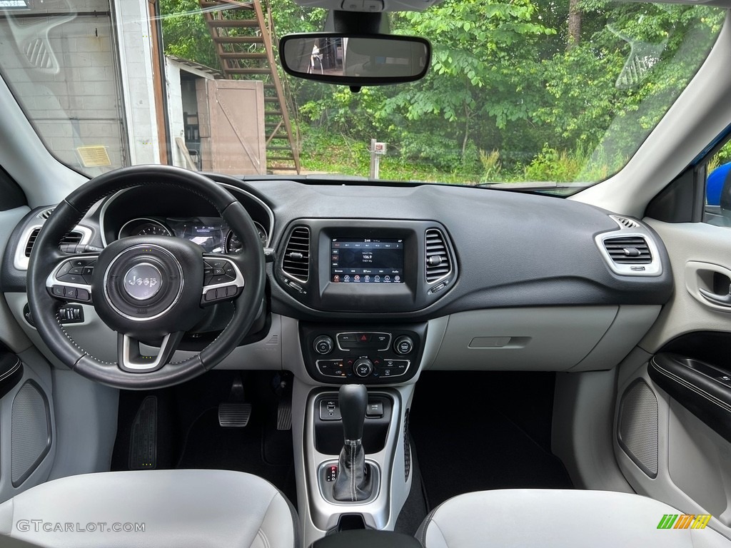 2019 Jeep Compass Latitude Dashboard Photos