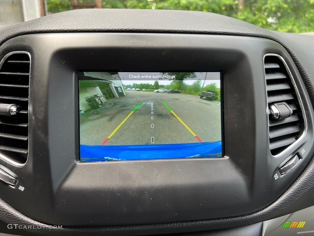 2019 Jeep Compass Latitude Controls Photo #146123753