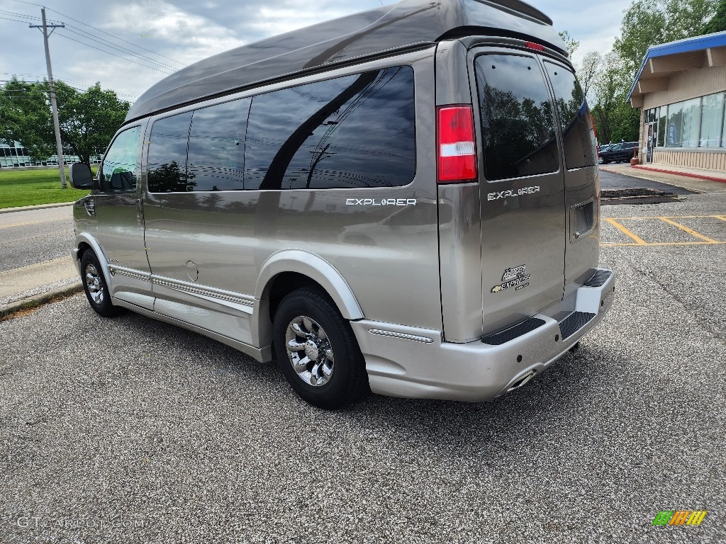 Brownstone Metallic 2016 Chevrolet Express 2500 Passenger Conversion Van Exterior Photo #146124092