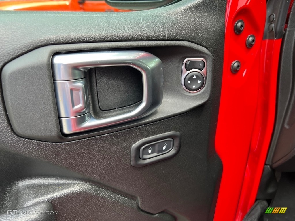 2022 Jeep Wrangler Unlimited Rubicon 4x4 Door Panel Photos