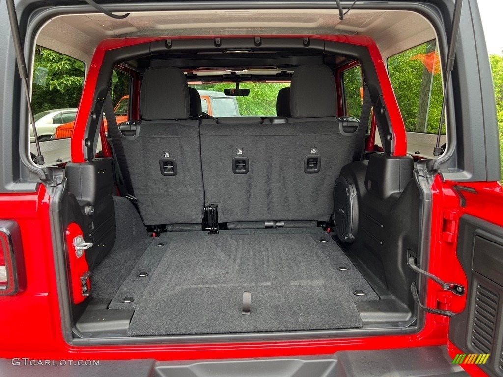 2022 Jeep Wrangler Unlimited Rubicon 4x4 Trunk Photos