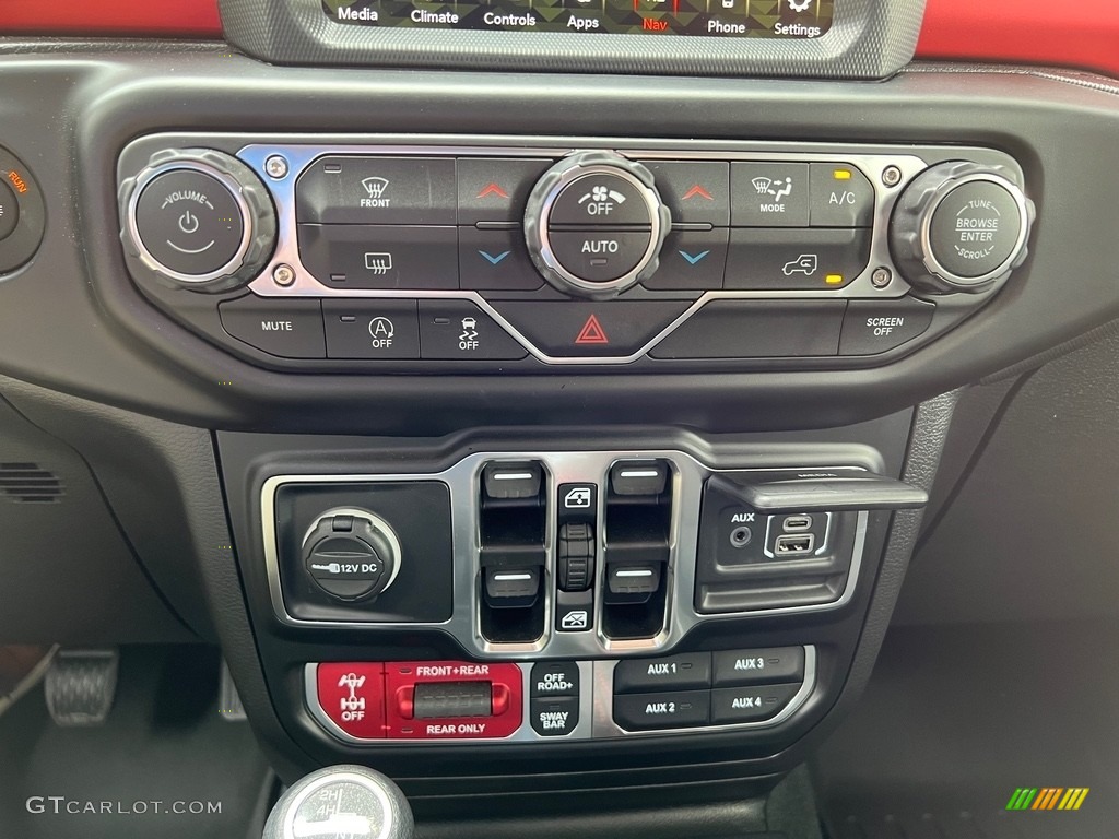 2022 Jeep Wrangler Unlimited Rubicon 4x4 Controls Photos