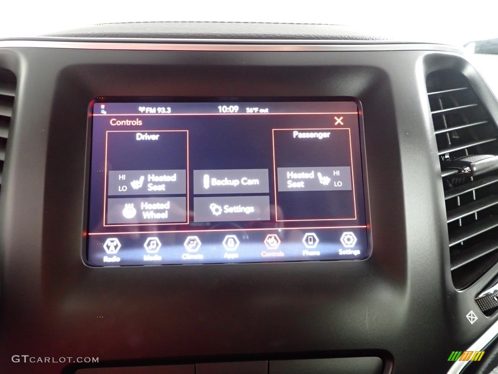 2019 Cherokee Latitude 4x4 - Velvet Red Pearl / Black photo #3